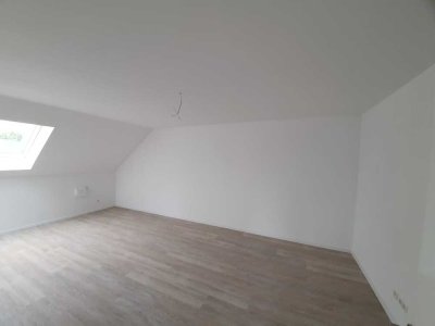 Geschmackvolle, neuwertige 3,5-Zimmer-Maisonette-Wohnung mit Einbauküche in Deutsch Evern
