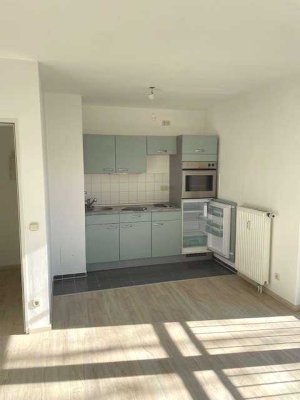 ab 01.09. - große 1-Zimmer-Wohnung