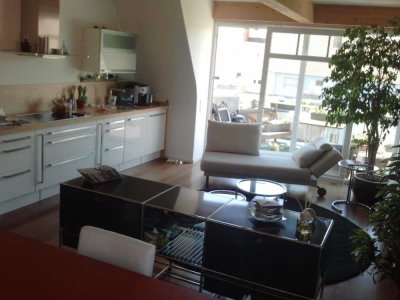 Sonnige 4-Zi-Maisonette, Balkon, Auto-STP