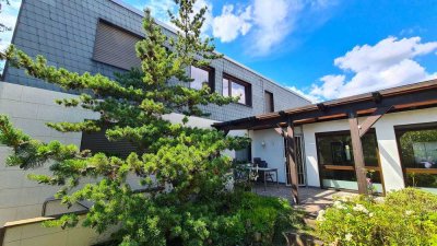 Großzügiges Einfamilienhaus mit Garten in Viernheim-Ost! Stilvolles Wohnen in Top-Lage!