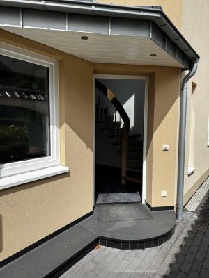 Gepflegte Wohnung in Zeltingen-Rachtig 3SZ+WZ+KDB (1. OG)