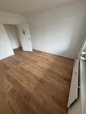 Moderne 2-Zimmer-Wohnung mit Balkon in Laatzen