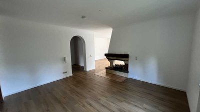 Charmante,  5-Zimmer-Wohnung mit zwei Balkonen in ruhiger und dennoch zentraler Lage von Wiesbaden