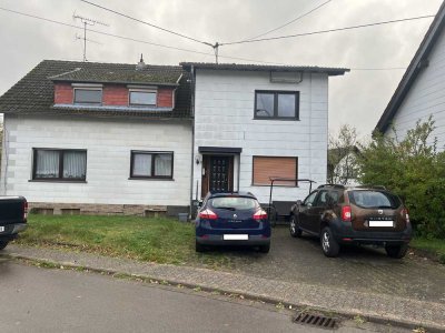 2 FH mit Überholungsbedarf  in Freisen -Asweiler zu verkaufen