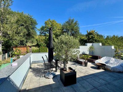 Gepflegte 3,5-Zimmer-DG-Wohnung mit Terrasse, Kaminofen und Einbauküche am Rand von Ensingen (VAI)