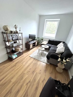 3 Min. Fußweg zur U1  / Charmante 2-Zimmer Wohnung