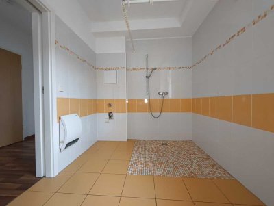 altersgerechte 2-Zimmer-Wohnung mit großem Balkon / Aufzug