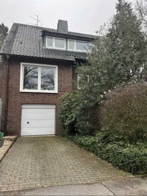 Renoviertes Einfamilienhaus mit 6 Zimmern in Stolberg (Rheinland)