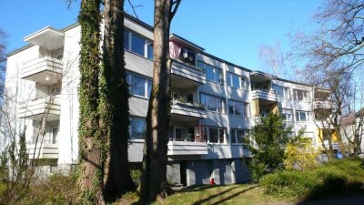 Zentrale lichtdurchflutete 4ZKB im Grünen mit Südbalkon am Musikerviertel