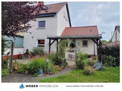 +++ Heimelige DHH mit großem SONNEN-Garten und Einzelgarage +++