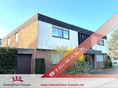 Trier-Tarforst: elegante, frei stehende Villa mit 167 m²,   Spa-Bereich, großzügigem Garten und zwei