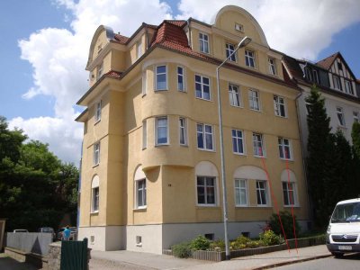 Sanierte 2-Raum-Wohnung mit Südbalkon Nähe Husarenhof