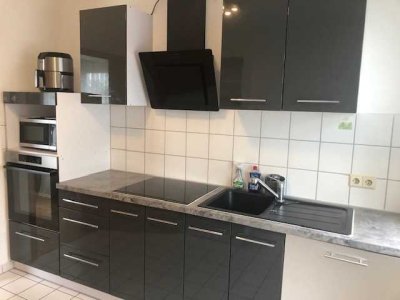 Gepflegte Etagenwohnung mit Balkon und Einbauküche in Schopfloch