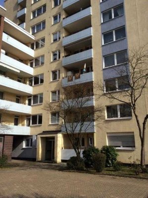 3-Zimmer-Wohnung in Köln Neu -Brück