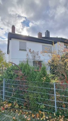 Reiheneckhaus mit 7,5 Zimmern in Kaiserslautern-Innenstadt