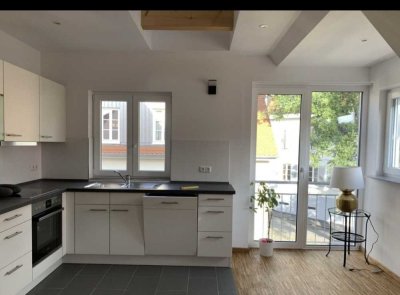 Exklusive, neuwertige Maissonette-Wohnung mit Einbauküche in Darmstadt