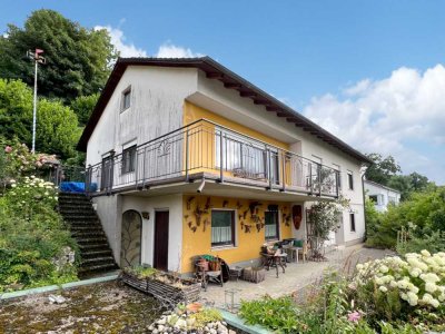 Einfamilienhaus mit Doppelgarage und traumhafter Aussicht in Ebermannstadt