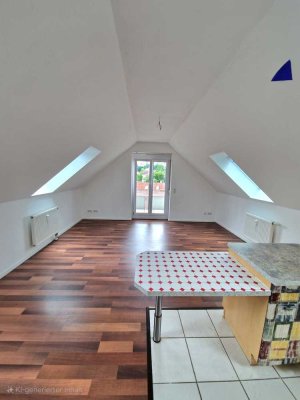 Lichtdurchflutete Wohnung im Herzen von Neuenstadt