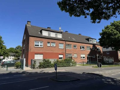 Schöne und modernisierte 3,5-Zimmer-Dachgeschosswohnung mit gehobener Innenausstattung in Dinslaken