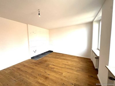 3 Zimmerwohnung mit Wohnküche
in der Mitte von Augsburg
zu vermieten ( WG möglich )