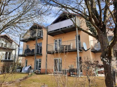 Helle 2-Zimmer-Wohnung mit Balkon mit 2 Außenstellplätze in Bad Abbach