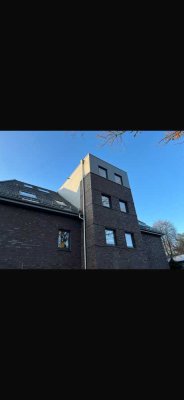 Stilvolle & neuwertige 4 Zimmer Wohnung mit EBK und großem Garten  - in Hummelsbüttel.