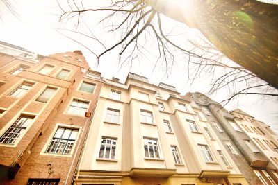 Sanierter Südstadt-Altbau-Traum: Hohe Decken, 4 Zimmer, Balkon... In Bestlage & Maklerfrei!