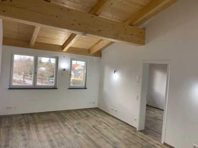 Schöne Wohnung mit Sichtdachstuhl & Abstellraum