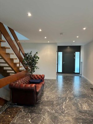 Großzügiges 3-Familienhaus mit 900m² Grundstück