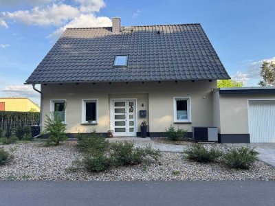 WOHNEN IN WALD- UND SEENÄHE ! Effizienzhaus mit 4 Zimmern , EBK + Garage  in Ferchesar