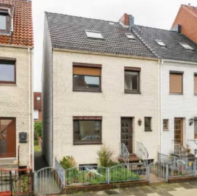 Geschmackvolle 4-Raum-Souterrain-Wohnung mit gehobener Innenausstattung in Bremen