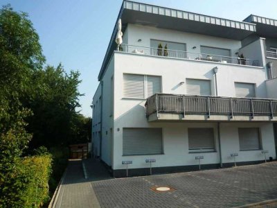Moderne, helle Souterrainwohnung in bevorzugter Lage von Würselen