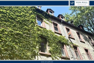 Zentrale, sanierte Beletage-Wohnung in historischem Hinterhaus