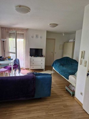 Helle 1-Zimmer-Wohnung mit Balkon in zentraler Lage – Ludwigsburg