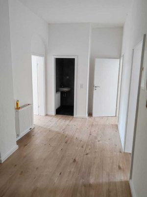 Frisch sanierte 3 Zimmer Wohnung mit Balkon
