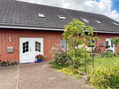 Zwei Zuhause, ein Gedanke – gepflegte Doppelhaushälften mit großem Garten in Ostseenähe!