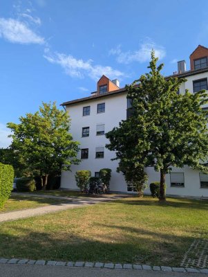 Helle 2-Zimmer-Wohnung mit Balkon und EBK in ruhiger Südlage