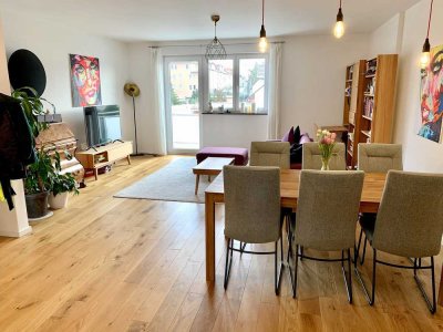 Geschmackvolle, neuwertige 3-Raum-Wohnung mit Einbauküche, Balkon und Gartenanteil in Neu-Isenburg