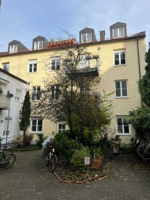 Brück Immobilien - *ALTBAU* Freie 2-Zi.-Terrassenwohnung mit Gartenanteil