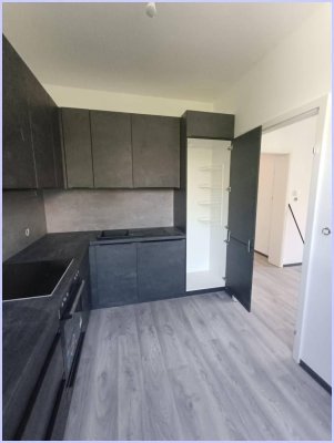 60m2 Wohnung in Graz, saniert! 1Wohnzimmer, 1 Schlafzimmer, Loggia, Küche, plus Tiefgaragenplatz.