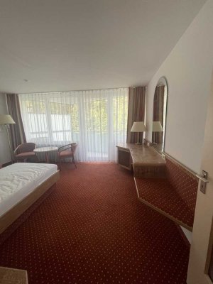 Möbl. 1-Zimmer Whg. in Altensteig Wart, ruhige Lage, mit kl. EBK