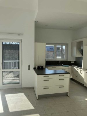 Exklusive 3,5-Zimmer Penthouse-Wohnung mit Balkon in Gemmrigheim