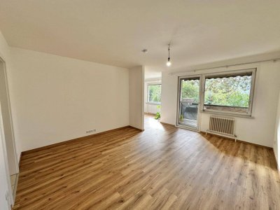 LICHTDURCHFLUTET, MODERN, ZENTRAL: 3-ZIMMER-WOHNUNG MIT LOGGIA IN WR. NEUDORF