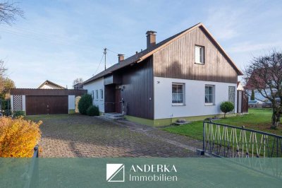 Einfamilienhaus mit großzügigem 822 m² Südgrundstück:  Wertige Basis & sehr viel Potenzial!