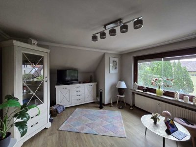 65 m² - 3.0 Zi.Stilvolle, sonnige 3-Zimmer-Dachgeschosswohnung in zentraler Lage