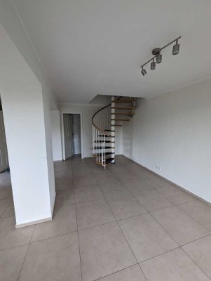 Einziehen und wohlfühlen- große 4-Zimmer-Maisonette-Wohnung wartet auf Sie!