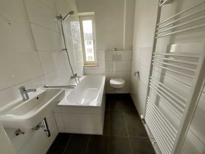 Gemütliche 3-Zimmer Wohnung mit Badewanne in Wilhelmshaven - Fedderwadergroden!