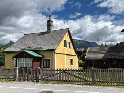 Kleines Wohnhaus mit großem Grundstück – renovierungsbedürftig mit Potenzial