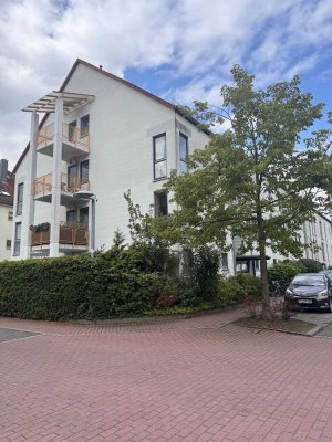 Möblierte 2 Zimmer Wohnung mit hellen Bad und Küche