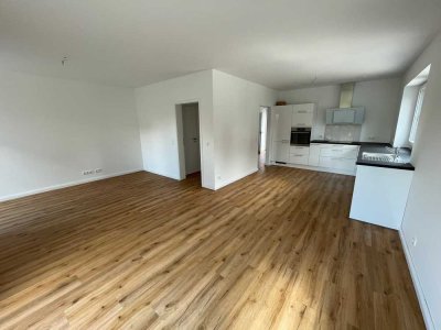 *** fast Erstbezug - 6 Zimmer - modern und sehr energiesparsam***
